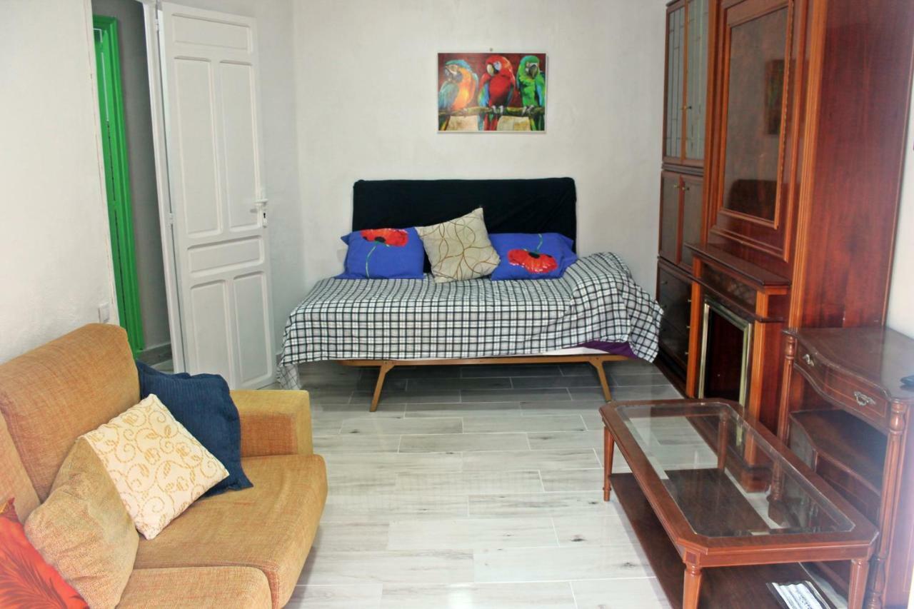 Habitacion Con Terraza En Alicante Exterior photo